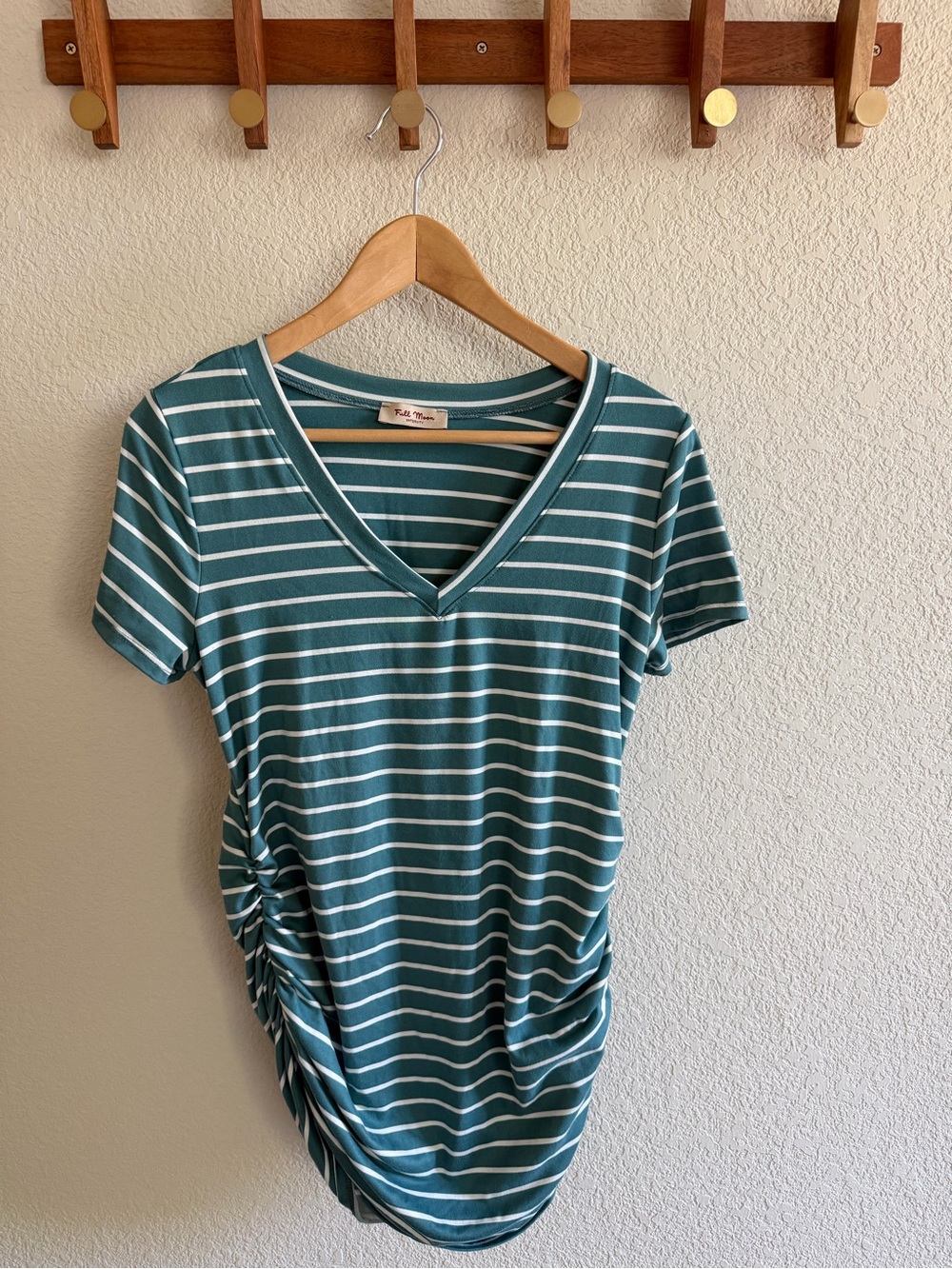 Maternity Side-Ruched Striped V-Neck Tee in Teal & White